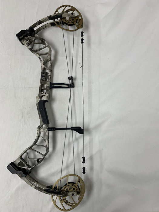 Bear Divergent EKO Compound Bow Right Hand 338 FPS Veil Alpine 70lbs - Used