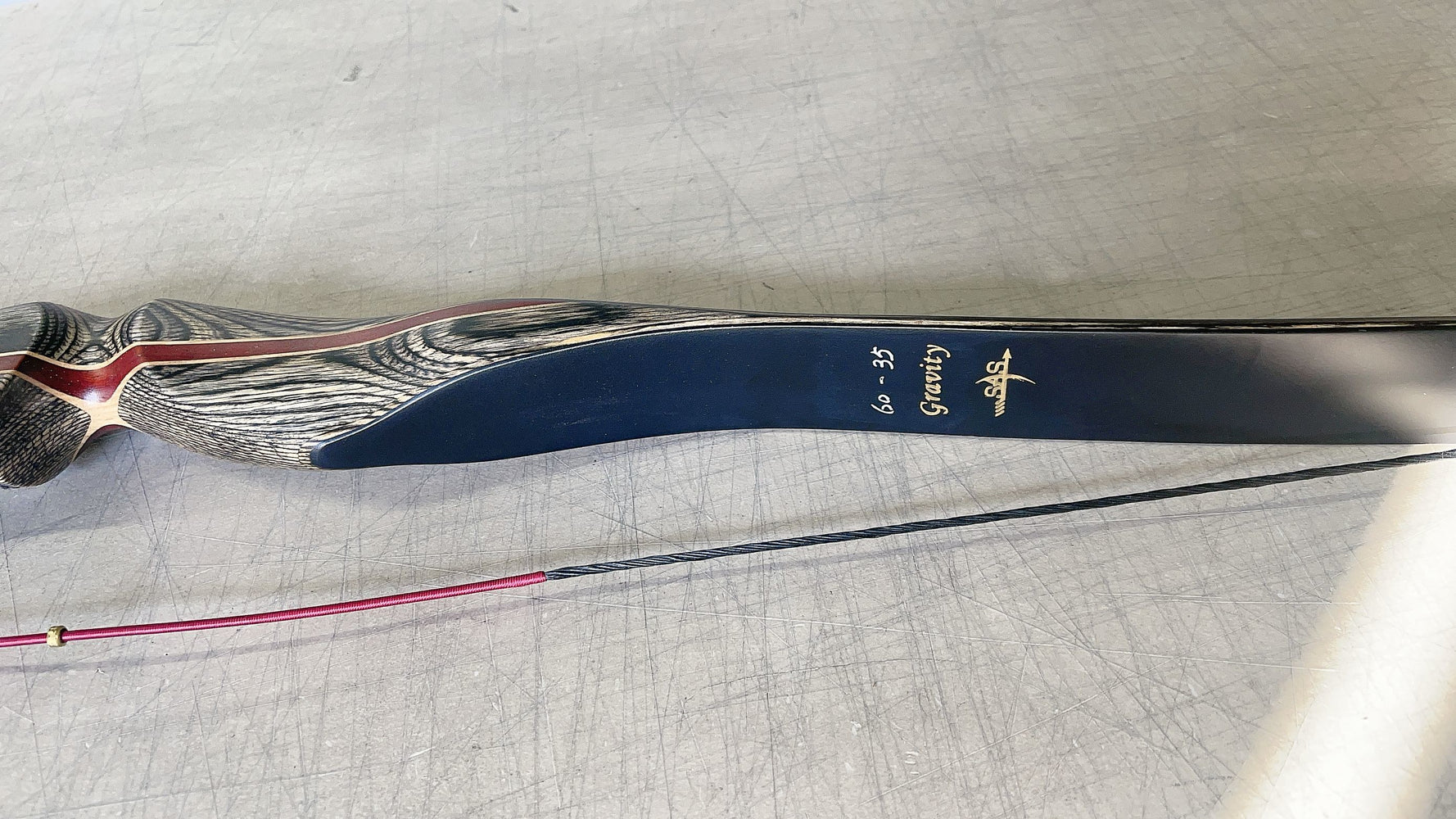 SAS Gravity 60" Premier Hunting 1-Piece Recurve Bow Wooden 35lbs RH - Open Box